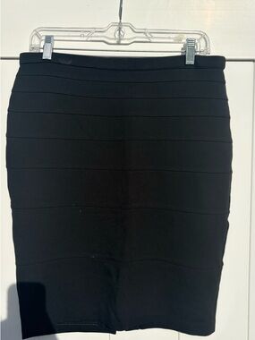 Thalian black bandage skirt w/back slit- size 8